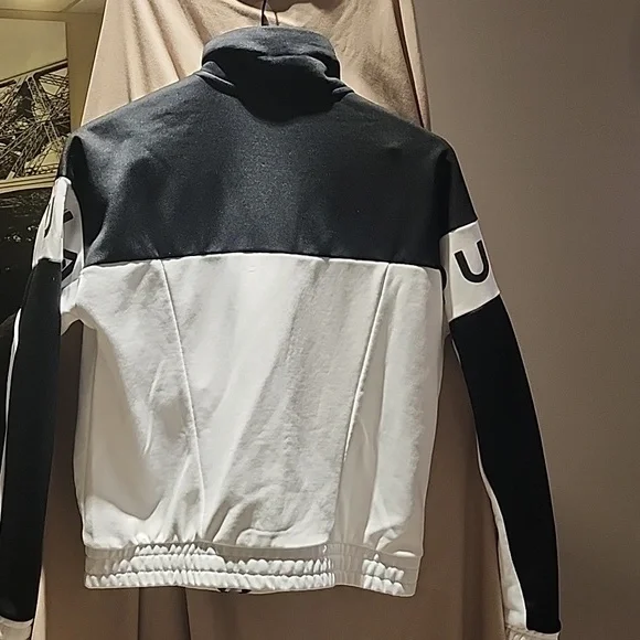 Puma jacket - Picture 2 of 3